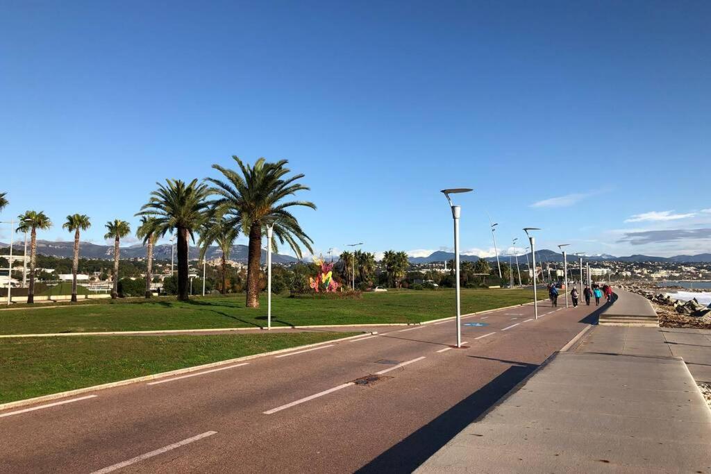 Charmant Appartement Bord De Mer, Plage Cagnes-sur-Mer Dış mekan fotoğraf