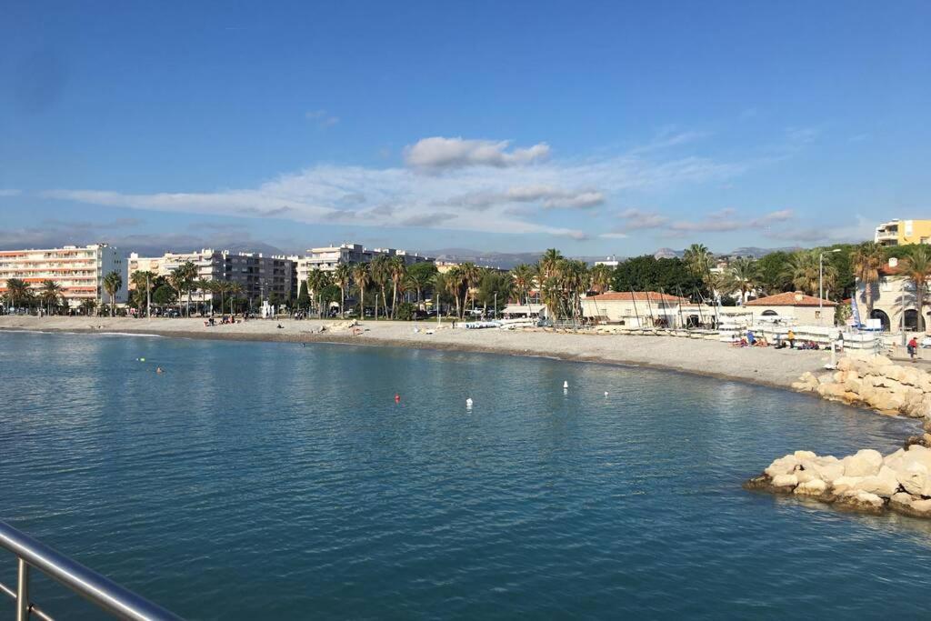 Charmant Appartement Bord De Mer, Plage Cagnes-sur-Mer Dış mekan fotoğraf